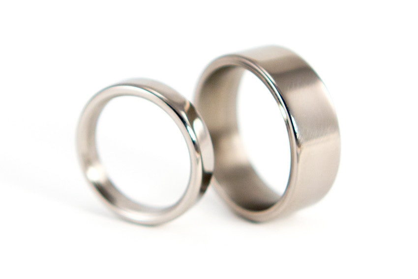 Polished titanium wedding bands (00004_4N7N)
