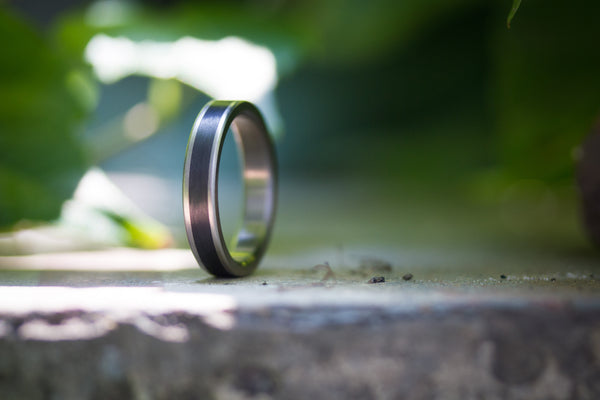 Titanium and carbon fiber ring (00317_4N)