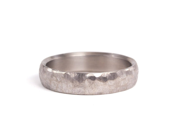 Hammered titanium ring (00021_5N)
