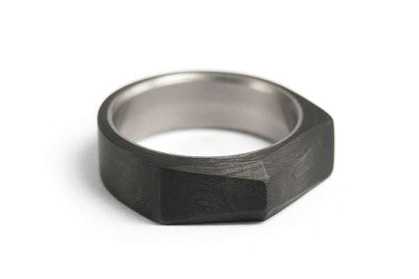 Titanium and carbon fiber ring (00319_7N)