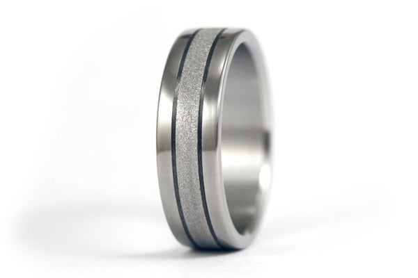Sandblasted titanium and carbon fiber ring (00343_7N)