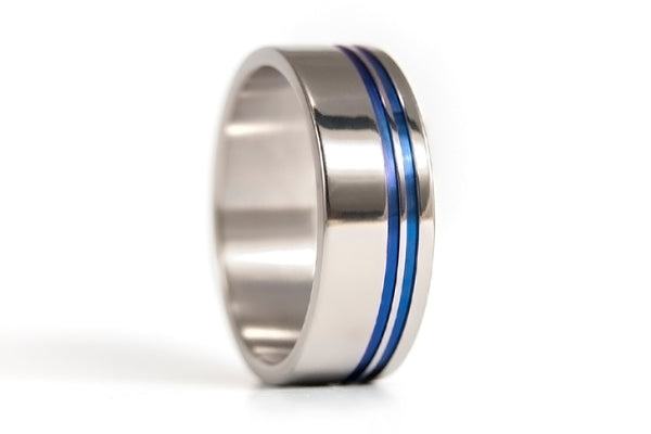 Polished titanium wedding bands with anodized inlays (00027_7N8N)