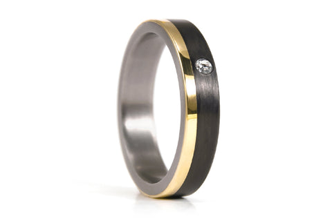 18ct gold, titanium and carbon fiber ring with Swarovski (00424_4S1)