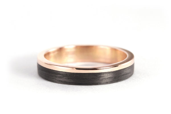 18ct rose gold and carbon fiber ring (00444_4N)