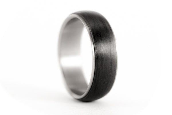 Titanium and carbon fiber wedding bands with a Swarovski (00305_4S1_7N)