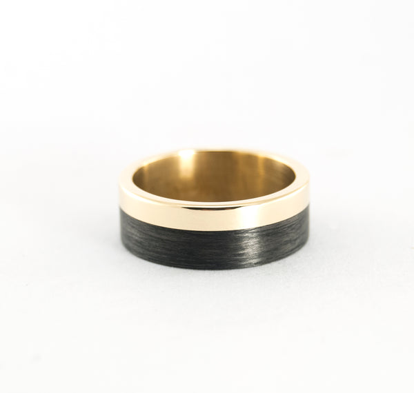 18ct yellow gold and carbon fiber ring (00513_7N)