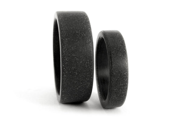 Black concrete wedding bands (00603_4N7N)