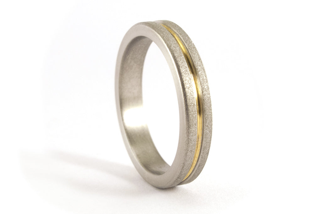 Sandblasted titanium ring with yellow gold 18ct (00558_4N)
