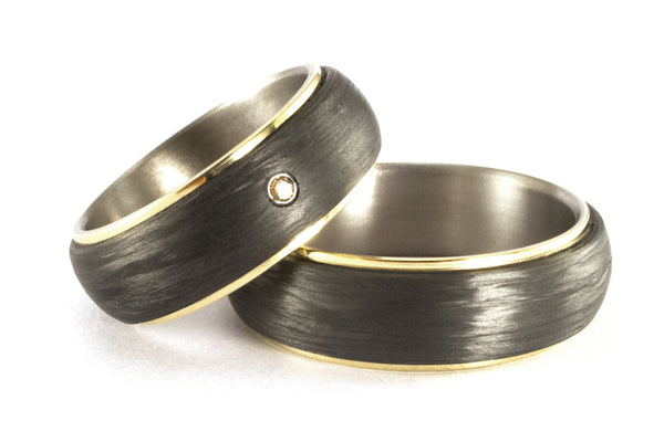 18ct yellow gold, titanium and carbon fiber wedding bands with crystal (00422_7S3_7N)