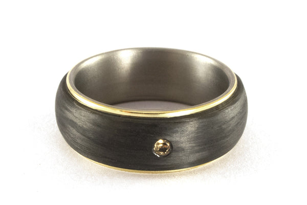 18ct gold, titanium and carbon fiber ring (00422_7S3)