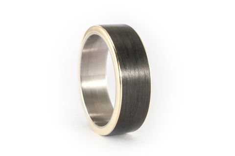 18ct yellow gold and carbon fiber ring (44900_7N)