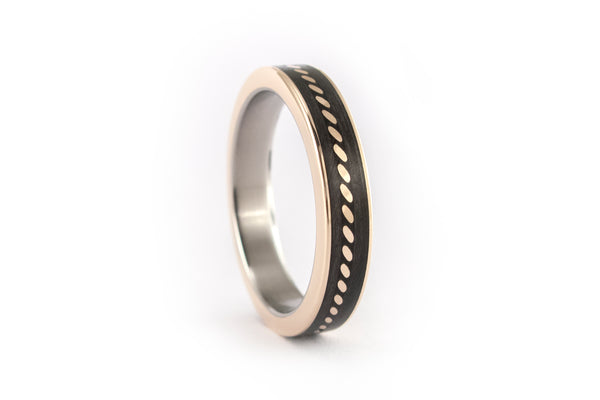Carbon fiber and 18ct gold ring (44704_4N)