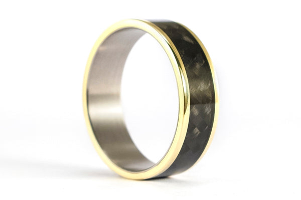 18ct gold, titanium and carbon fiber ring (04708_6N)