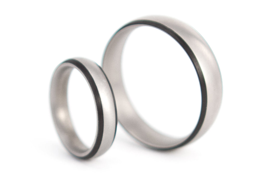 Titanium and carbon fiber wedding bands (00302_4N7N)