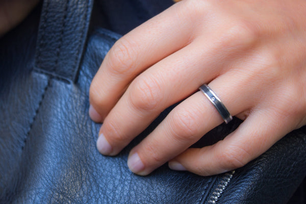 Women's titanium and carbon fiber ring with Swarovski crystal. Black wedding band. (00346) - Rosler Rings